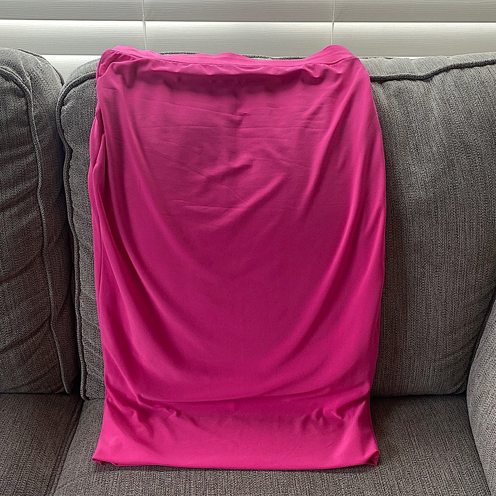 Pink pencil skirt, worn once!!! Like new